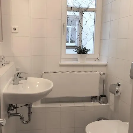 Zur Weissen Lilie *
